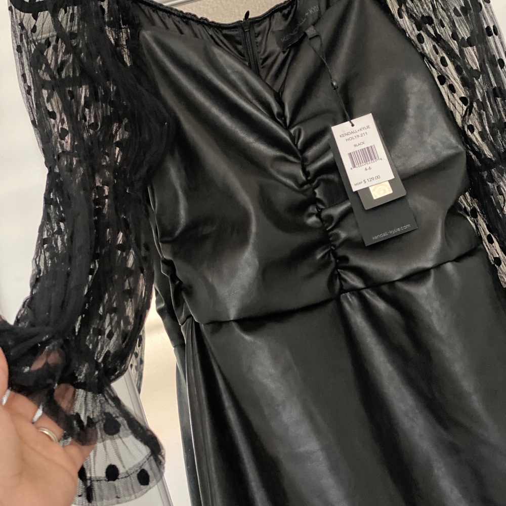 Dress - Picture 3 of 4
